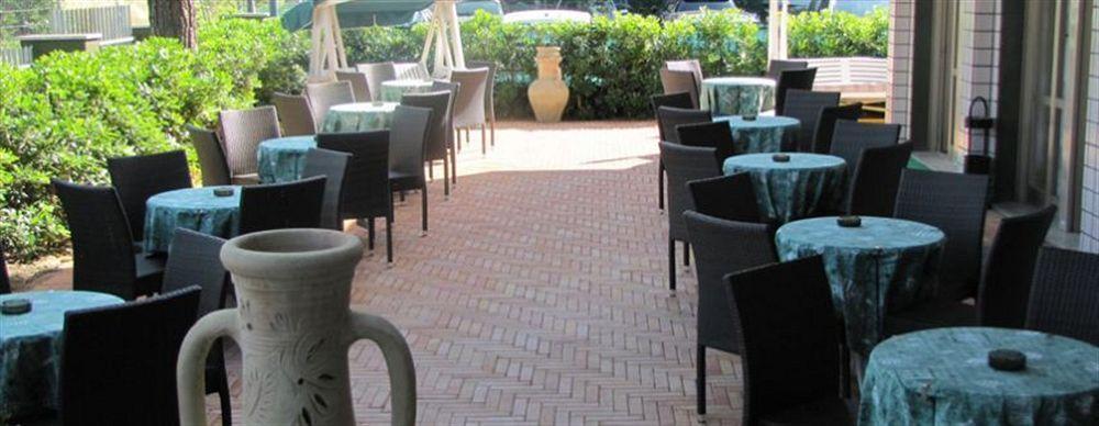 Hotel Etna - Nuova Gestione Romagnola All-Inclusive Spiaggia Parcheggio Riccione Exterior foto